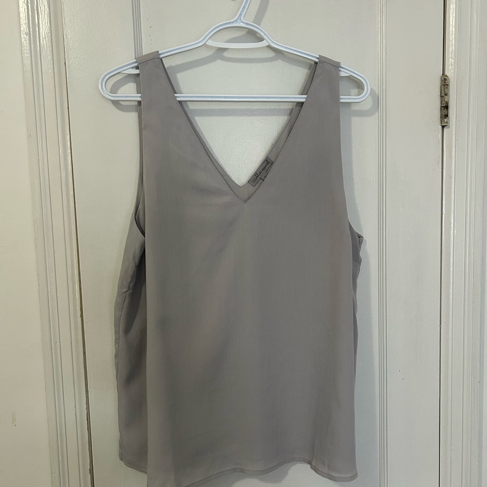 Elegant Gray V-Neck Women's Tank Top